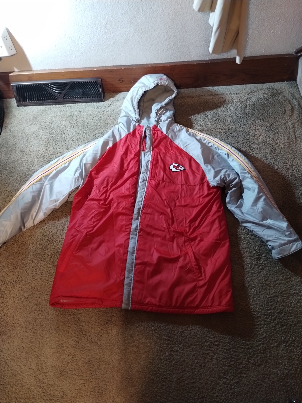 Vintage Reebok Red and Gray Kansas City Chiefs Coat Sz XL